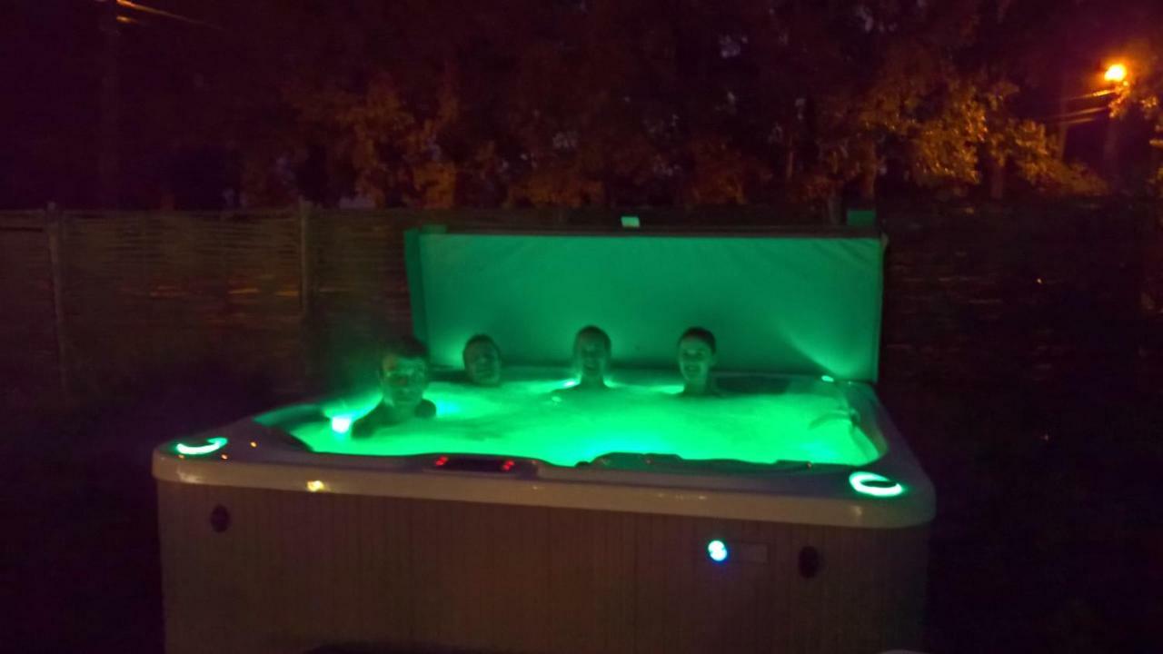 B&B De Nootelaer Meldert エクステリア 写真